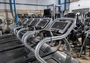 Read more about the article Mengapa Banyak Gym Profesional Memilih Alat Fitness Impor Bekas? Ini Alasannya…