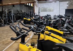 Read more about the article Jangan Takut Beli Alat Fitness Impor Bekas! Ini Fakta yang Jarang Diketahui